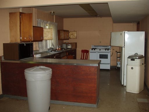 Kitchen.JPG - 29626 Bytes